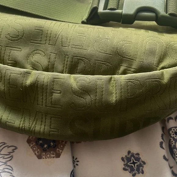 Supreme Fanny pack - Picture 3 of 3
